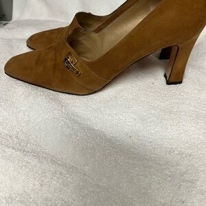 St. John shoes size 8 US